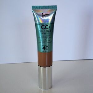 NIB IT Cosmetics CC+ Oil-Free Matte Foundation in Deep